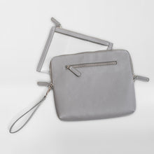 Load image into Gallery viewer, mumi x NEAT Travel Clutch